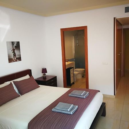 8Beds Vila-Seca Luaran gambar