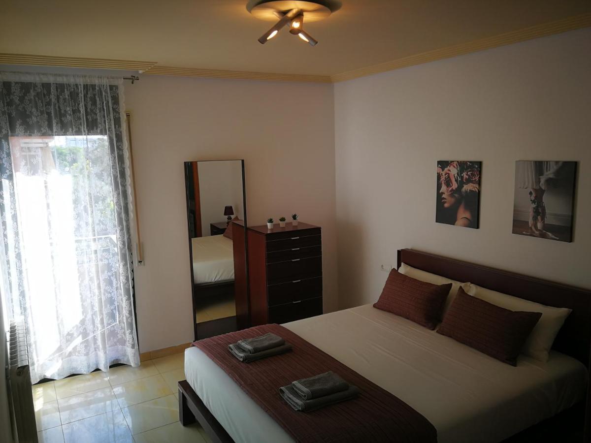 8Beds Vila-Seca Luaran gambar