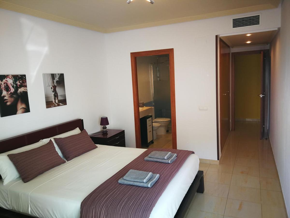 8Beds Vila-Seca Luaran gambar