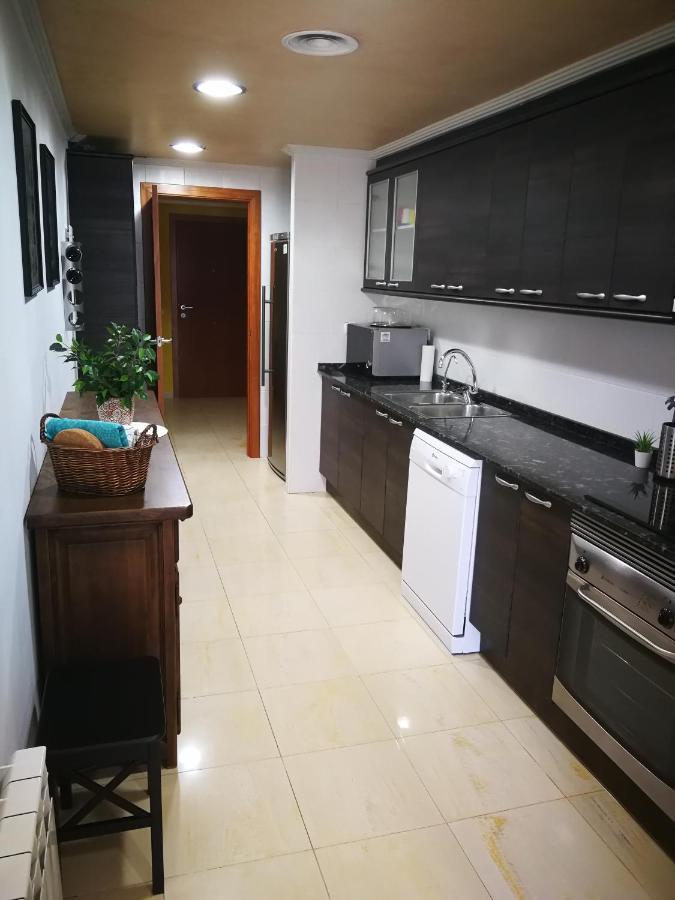 8Beds Vila-Seca Luaran gambar